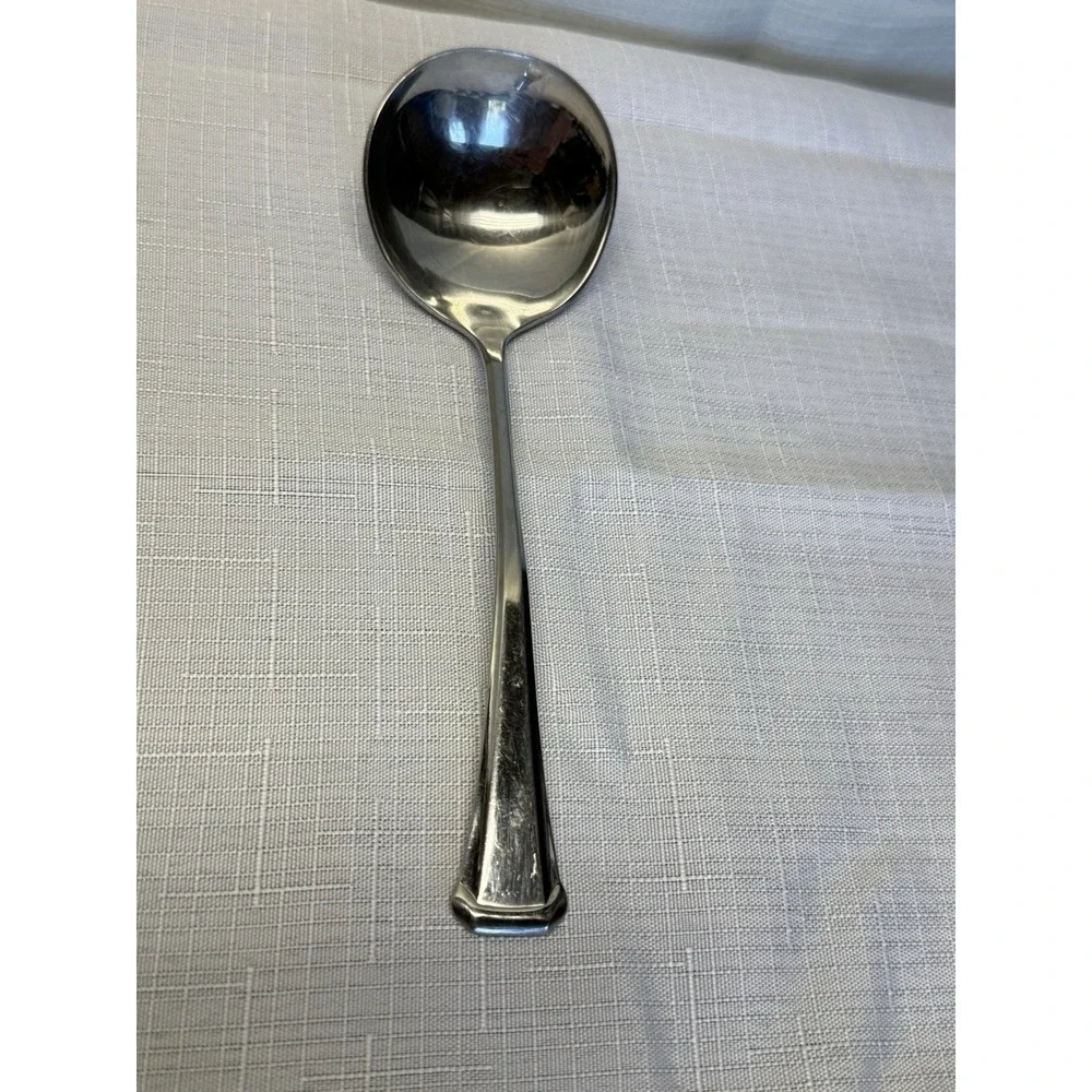One Oneida Stainless Steel Serving Spoon Flared Handle Rectangular Base